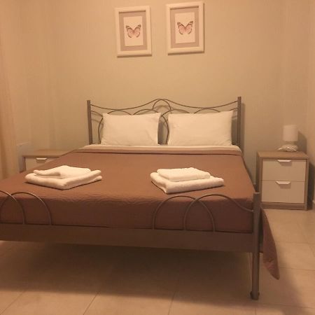 Il Mondo Apartments Stavros  Ngoại thất bức ảnh